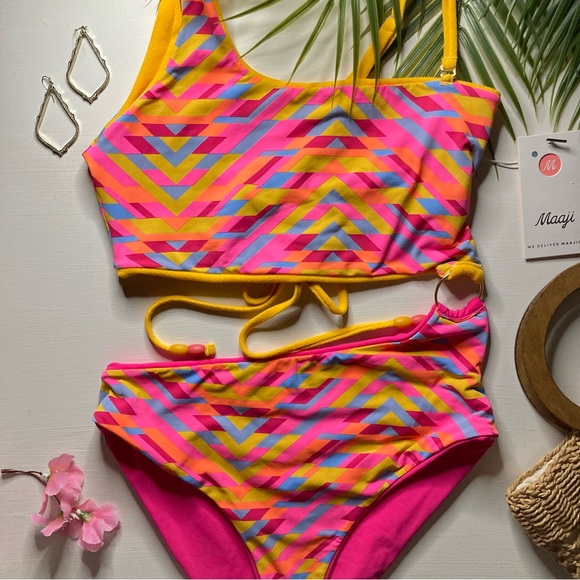 Maaji 🩷💛 Asymmetrical One Piece Swimsuit - Picture 5 of 15